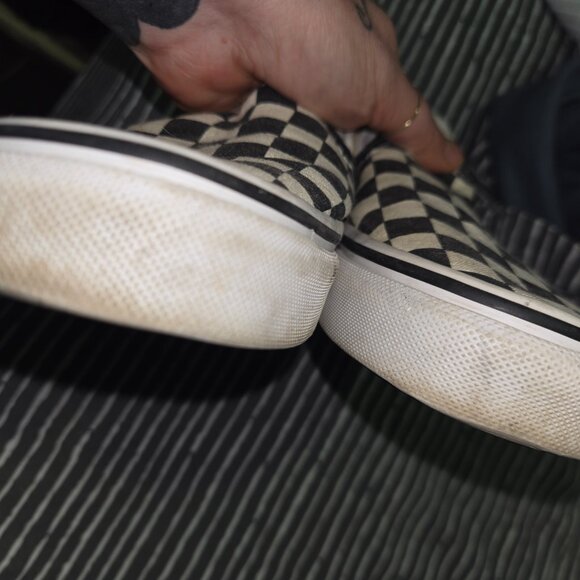 Vans - Picture 8 of 12